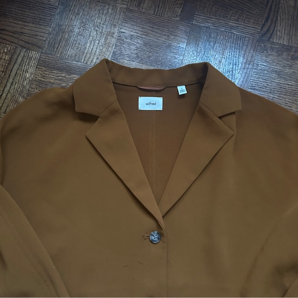 Aritzia Babaton Button Up Blouse - Picture 3 of 6